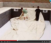 montage d'une piscine Mondial Piscine